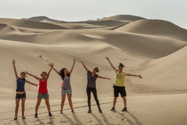 Paseo por las dunas de ica