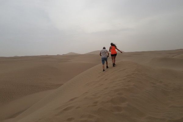 Trekking por las dunas de huacachina
